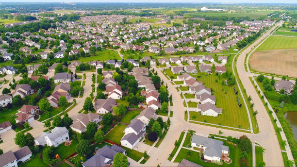 istock Springtime, beautiful neighborhoods, exceptional homes, aerial view 814642282