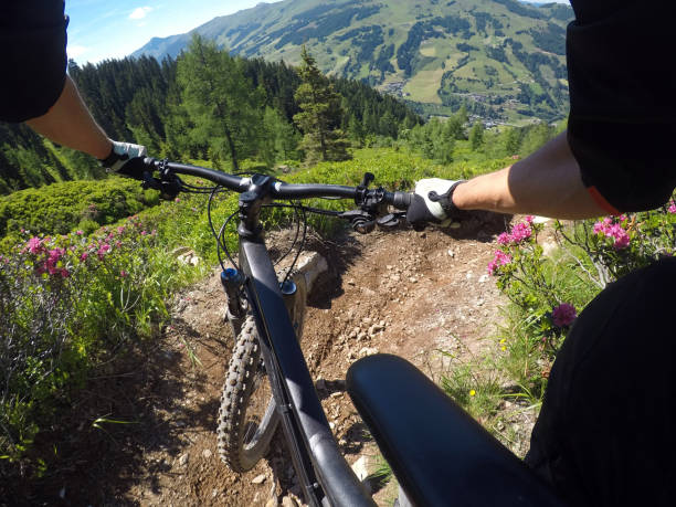 istock Turning right on mountainbike 814664144