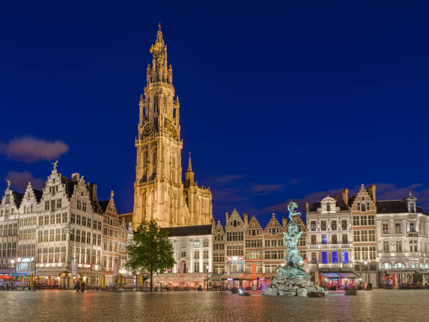 istock Grote Markt in Antwerp - Belgium 814684412