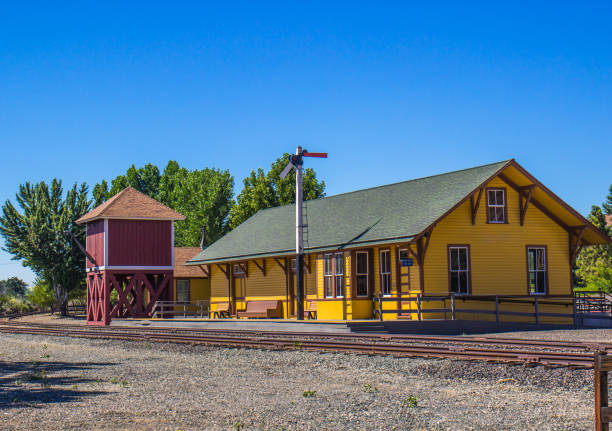 istock Vintage Railway Depot & Water Tank 814906400