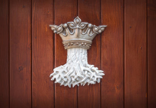 brasov coat of arms on wooden planks