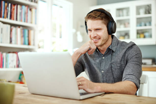 istock The internet never fails to interest 814928718