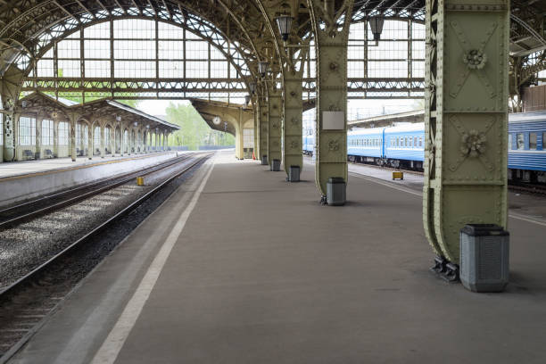 istock Platform of the old train station 814983184