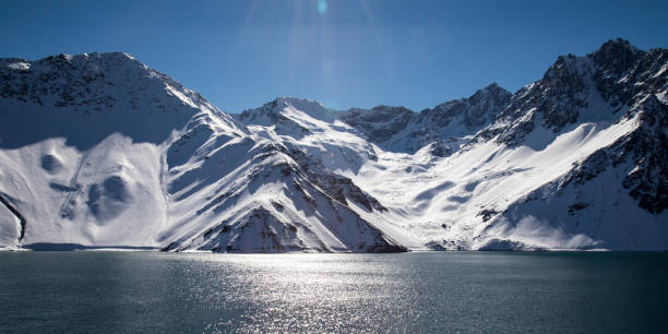 istock Landscape view of mountains at Embalse el Yeso 814988922
