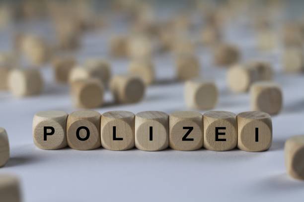 policja - złodziej, włamywacz - zdjęcia ze słowami z pola ekstremizmu, słowo, obraz, ilustracja - ziele zdjęcia i obrazy z banku zdjęć