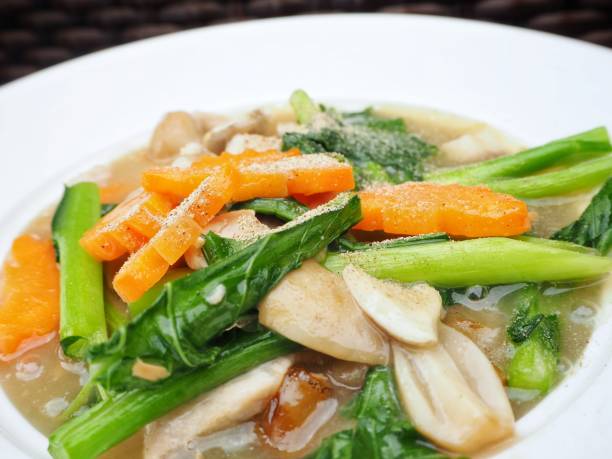 istock Rice noodles with gravy Chinese food 815181340