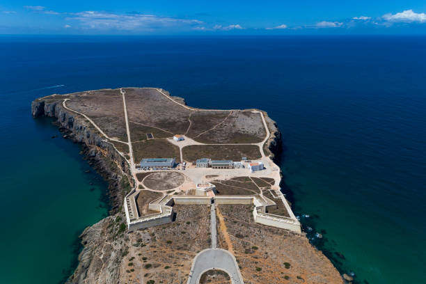 luftbild der festung zum zeitpunkt sagres algarve sagres - headland stock-fotos und bilder