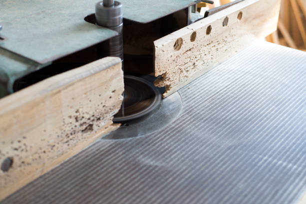 istock Woodworking milling machine. Operation of the machine. 815282062