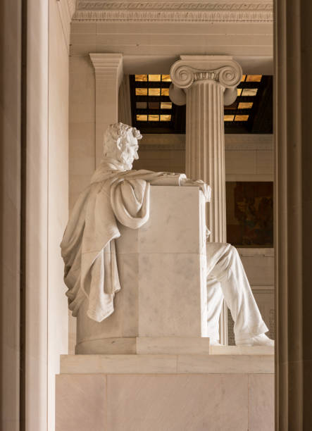 istock Side view of President Lincoln statue 815411620