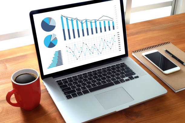 istock Statistics Analysis Business Data Diagram Growth Increase Marketing Concept , digital tablet and graph financial with social network diagram 815503904