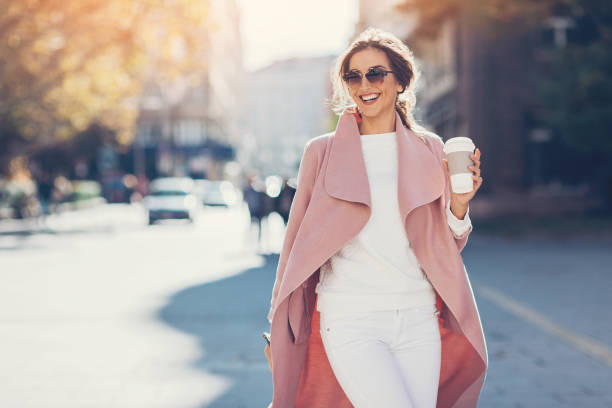 istock Elegant city woman 815518008
