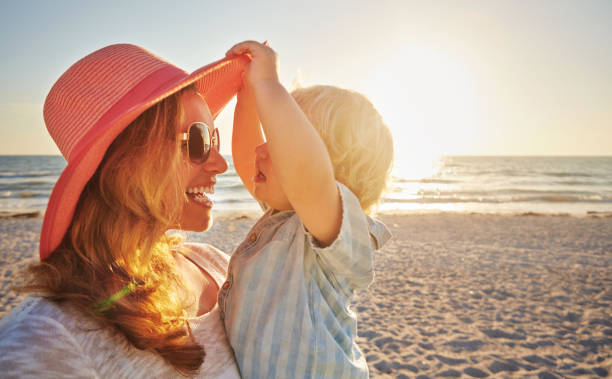 istock Where's mommy? There's mommy! 815601384