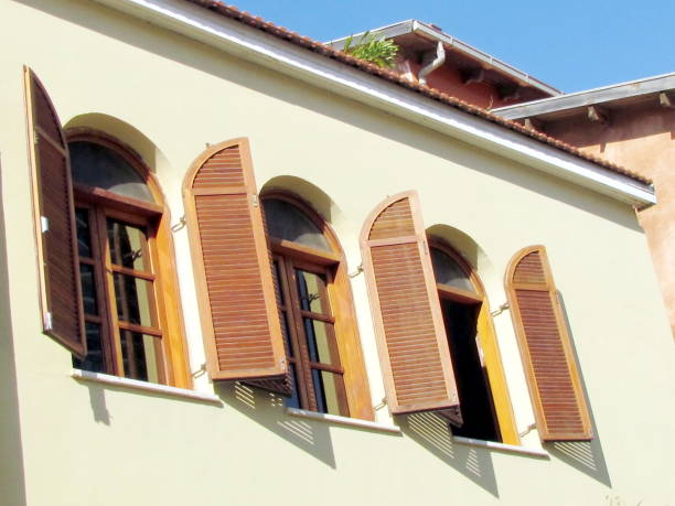 istock Tel Aviv Neve Tsedek windows with shutters 2011 815931502