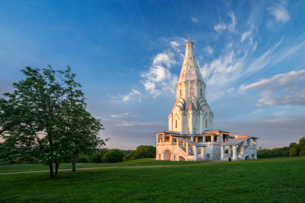 church of the ascension im kolomensok park - москва stock-fotos und bilder