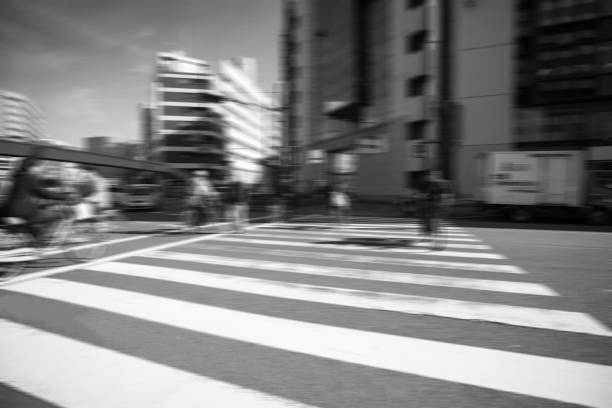 istock people walking in the street, (blur focus) 816139592