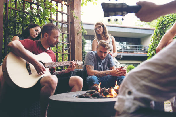 istock Friends during a summer day 816265284