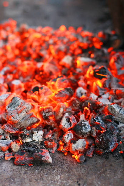 combustion charbon - torrid photos et images de collection