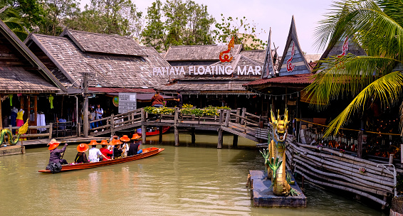 The Pattaya Floating Market is one of several floating markets in Thailand. Accessible by boat or on foot, vendors sell food and drinks, clothing, souvenirs, art and local crafts.