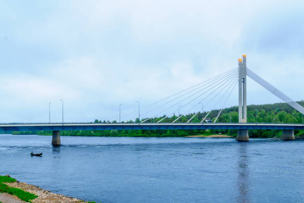 istock Lumberjacks Candle Bridge and the Kemijoki River in Rovaniemi 816594914