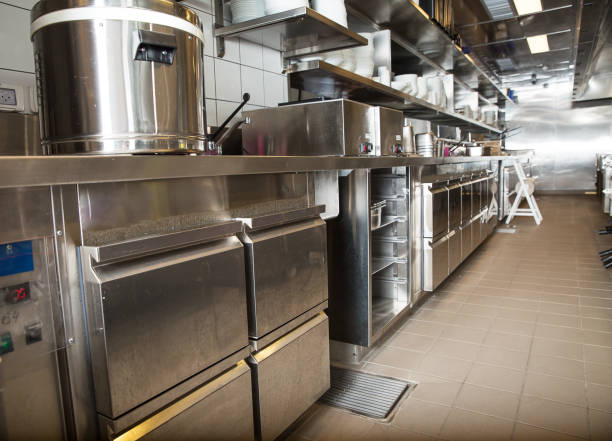 istock Professional kitchen, view counter in steel 816666444