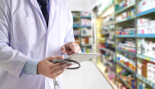 istock The pharmacist working pharmacy technician  drugstore healthcare concept Empty copy space for content 816687172