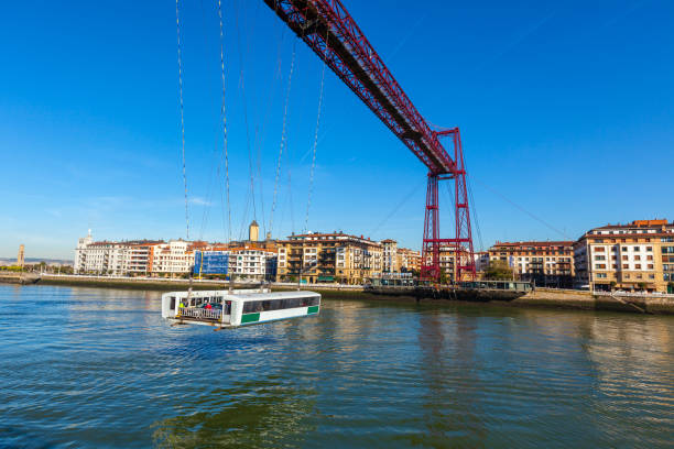 el puente colgante de bizkaia en portugalete, españa - architecture blue bridge iron fotografías e imágenes de stock