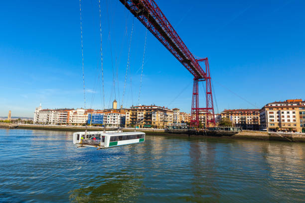 подвесной мост bizkaia в португалии, испания - architecture blue bridge iron стоковые фото и изображения