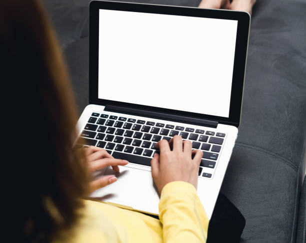 istock Women using a laptop in the display and technology advances in stores. Take your screen to put on advertising. 816843944