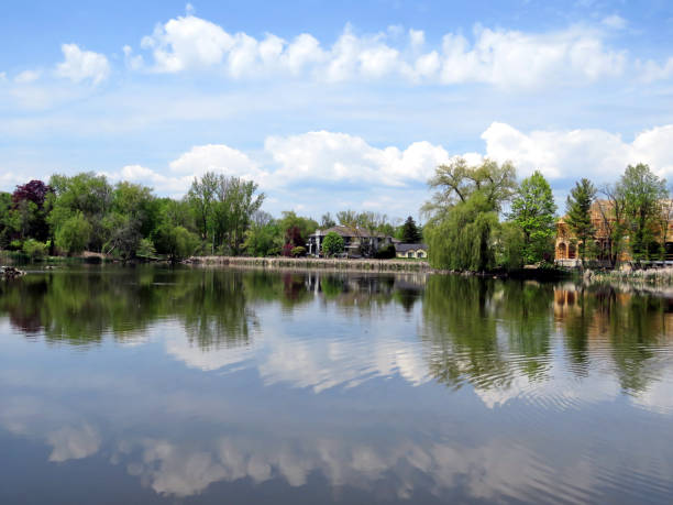 istock Thornhill the pond 2016 816876620