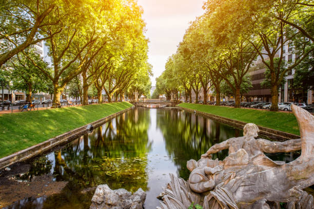 water canal in dusseldorf city - renânia imagens e fotografias de stock