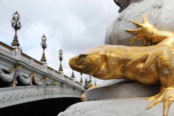 istock Close up of lizard by Pont Alexandre III, Paris 816978772