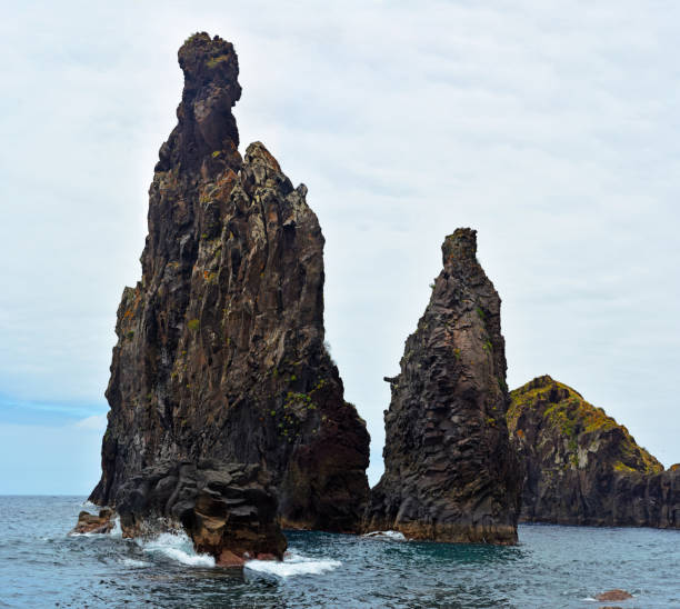 istock Ilheus of rib and ilheus window rocks. 817045730