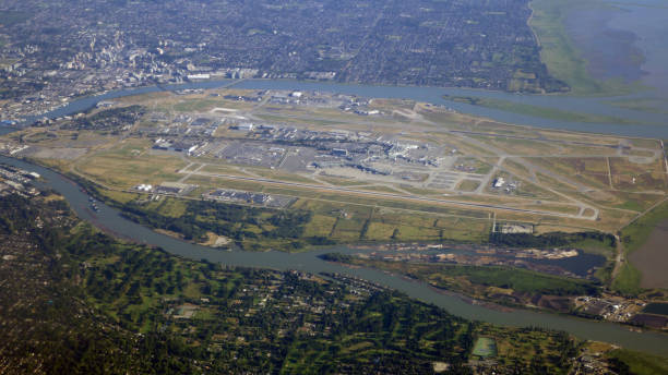 밴쿠버 공항 항공 - vancouver international airport 뉴스 사진 이미지