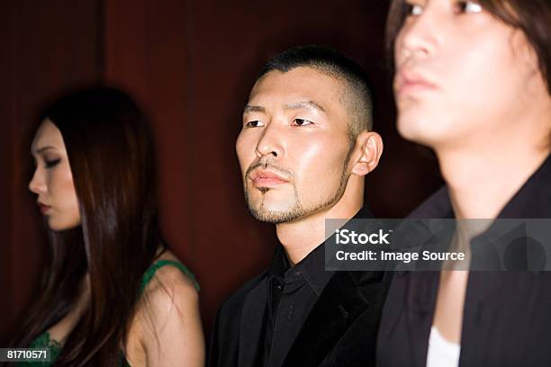 Três Jovens Povo Japonês - Fotografias de stock e mais imagens de Adulto - Adulto, Barba por Fazer, Fila - Arranjo