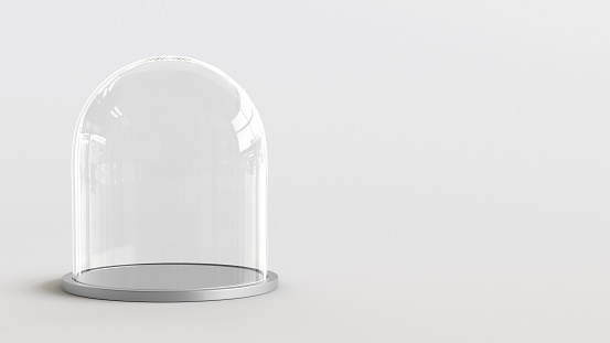 Cúpula de cristal con bandeja de plata sobre fondo blanco. Render 3D. photo