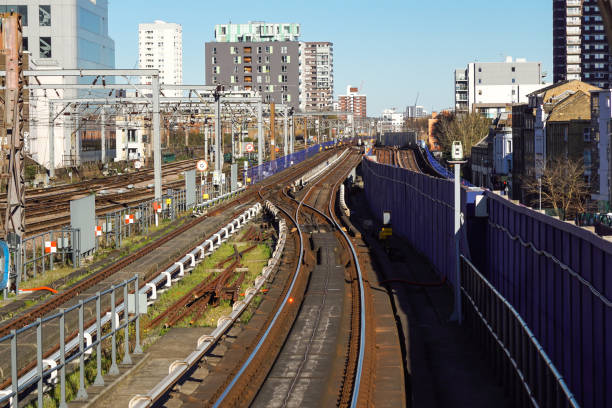 istock Railway junction of London bridge train station 817409322
