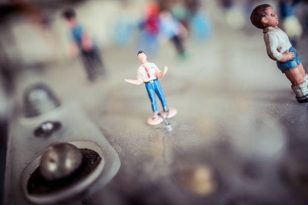 бизнесмен - figurine small plastic businessman стоковые фото и изображения
