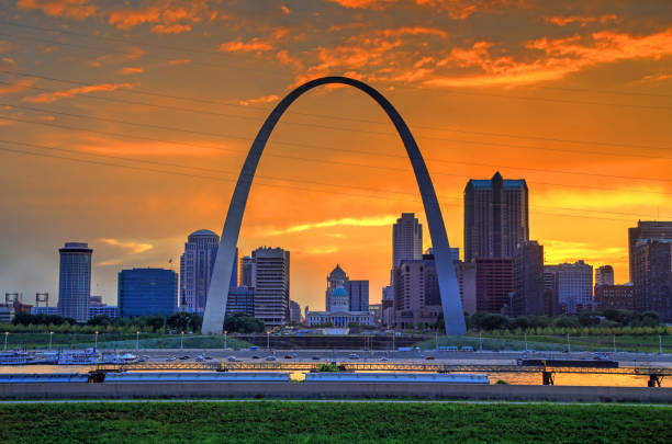 istock St. Louis, Missouri Skyline and the Gateway Arch 817790052