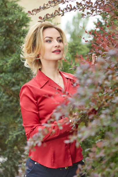 istock Beautiful woman 817880150