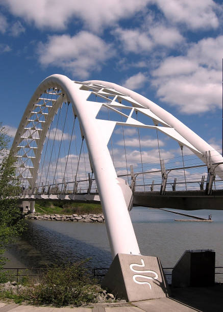 istock Toronto Humber Bay Arch Bridge 2008 818005962