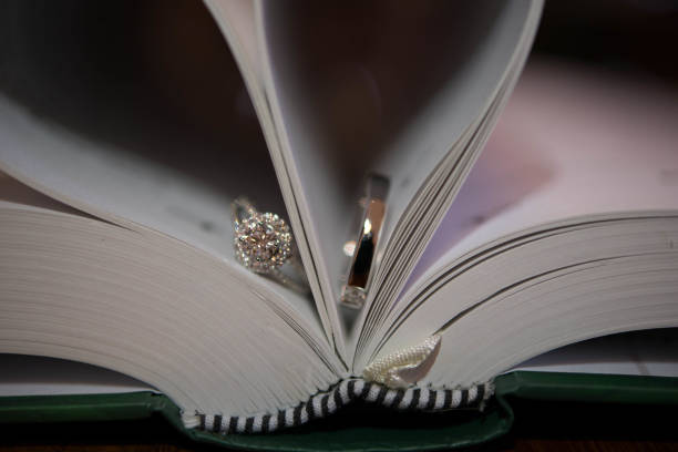 istock Diamond Ring And Heart Of Book 818063360