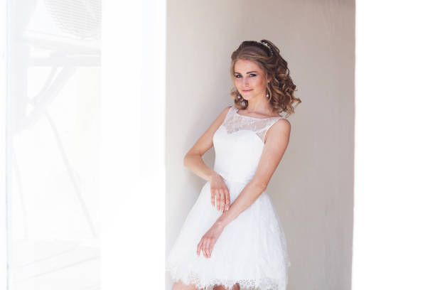 Vestidos De Novia Cortos - Banco de fotos e imágenes de stock - iStock Vestidos De Novia Cortos - Banco de fotos e imágenes de stock - iStock