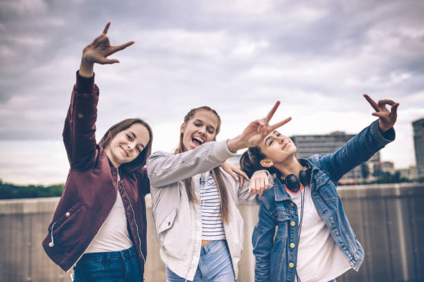 Juegos De Vestir Amigas - Banco de fotos e imágenes de stock - iStock Juegos De Vestir Amigas - Banco de fotos e imágenes de stock - iStock