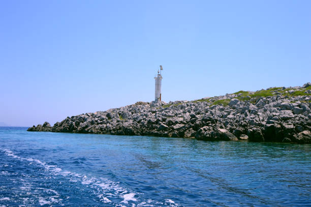 エーゲ海の灯台 - maine lighthouse rock sea ストックフォトと画像