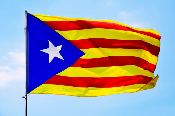 istock the estelada, the catalan pro-independence flag 818392002