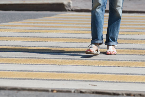 istock Crosses the road on the transition 818472744