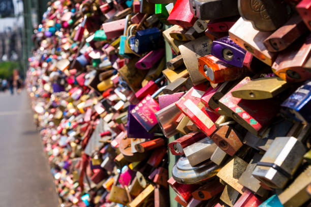istock Liebesschloesser - Love Padlocks at Cologne, Germany 818508808