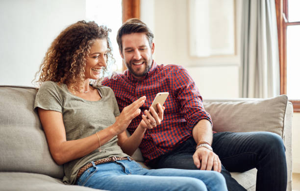 istock Swiping through the picture gallery 818612358