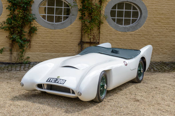 lotus mk viii klasyczny brytyjski 1950 lightweigt samochód wyścigowy - lotus automobiles zdjęcia i obrazy z banku zdjęć