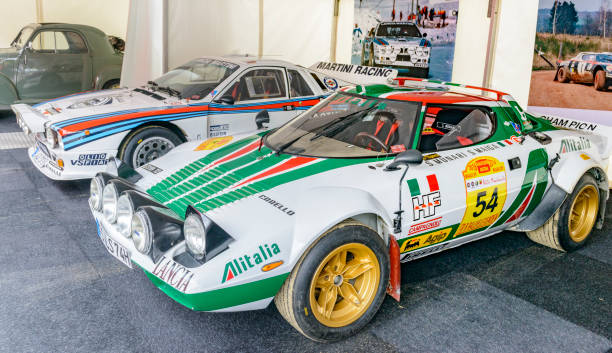 lancia stratos hf와 마티니 레이싱 그룹 b lancia 037 랠리 자동차 - group b 뉴스 사진 이미지